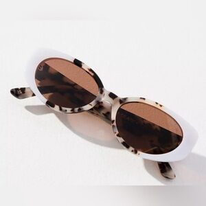 Tortoiseshell Oval Women's Sunglasses - Brown Lenses